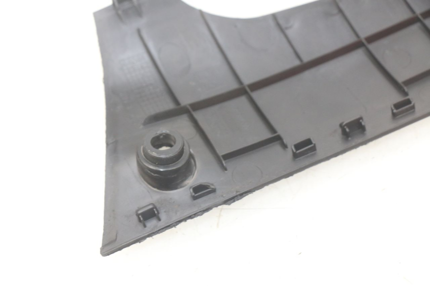 photo de BAS DE CAISSE GAUCHE PEUGEOT KISBEE 2T 50 (2010 - 2017) - Autre angle de vue