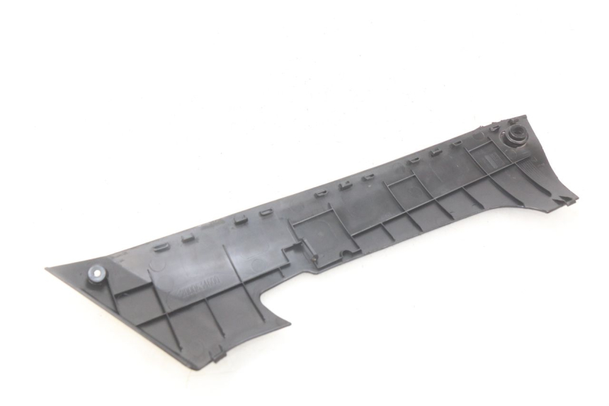 photo de BAS DE CAISSE GAUCHE PEUGEOT KISBEE 2T 50 (2010 - 2017) - Gros plan technique