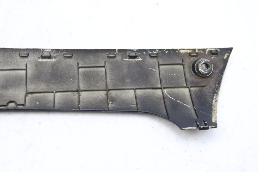 photo de BAS DE CAISSE GAUCHE PEUGEOT KISBEE 2T 50 (2018 - 2022) - Gros plan technique