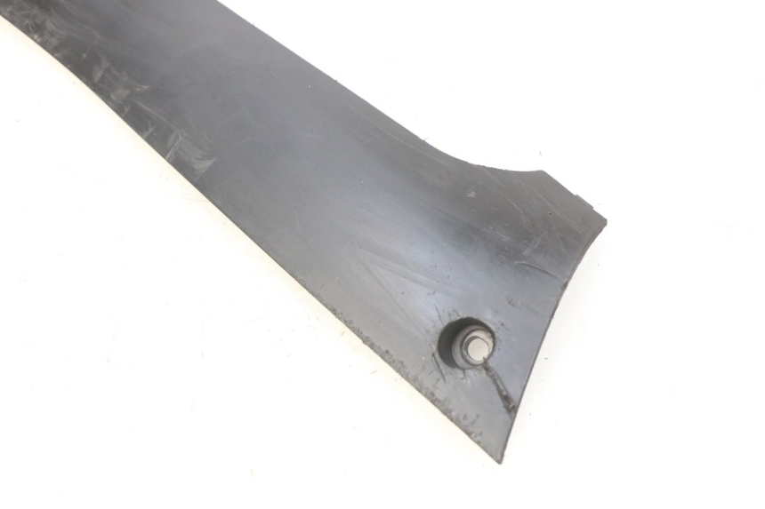 photo de BAS DE CAISSE GAUCHE PEUGEOT KISBEE 4T 50 (2010 - 2017) - Gros plan technique