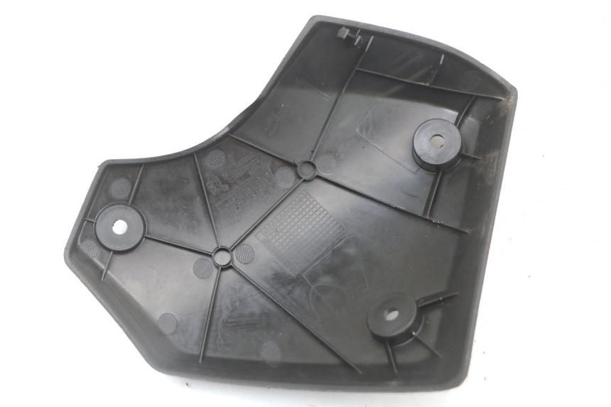 photo de BAS DE CAISSE GAUCHE PEUGEOT KISBEE 4T 50 (2018 - 2022) - Zoom état d’usage