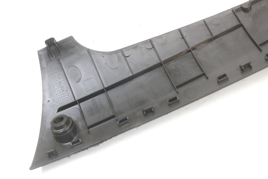 photo de BAS DE CAISSE GAUCHE PEUGEOT KISBEE 4T 50 (2010 - 2017) - Points de fixation