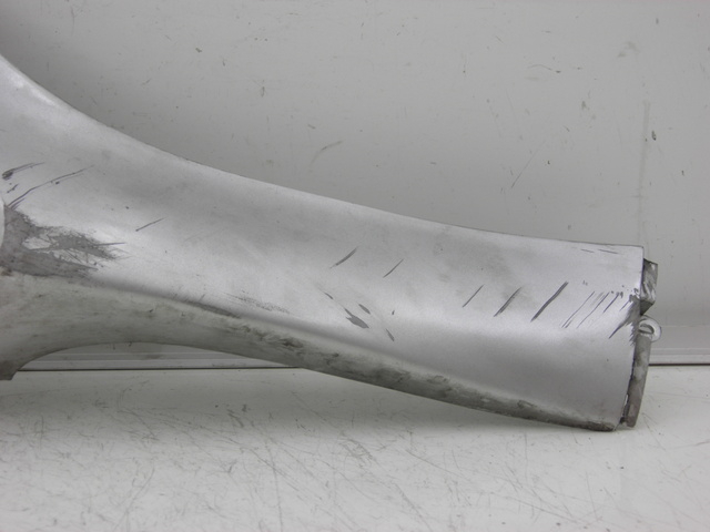 photo de BAS DE CAISSE GAUCHE KYMCO SPACER 50 (1998 - 2009) - Vue d’ensemble