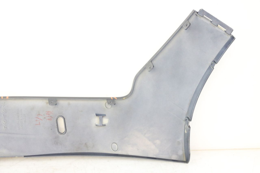 photo de BAS DE CAISSE GAUCHE KYMCO XCITING 500 (2007 - 2010) - Détail de la pièce