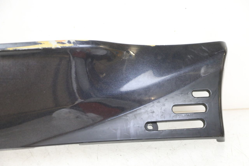 photo de BAS DE CAISSE GAUCHE KYMCO XCITING 500 (2007 - 2010) - Vue rapprochée