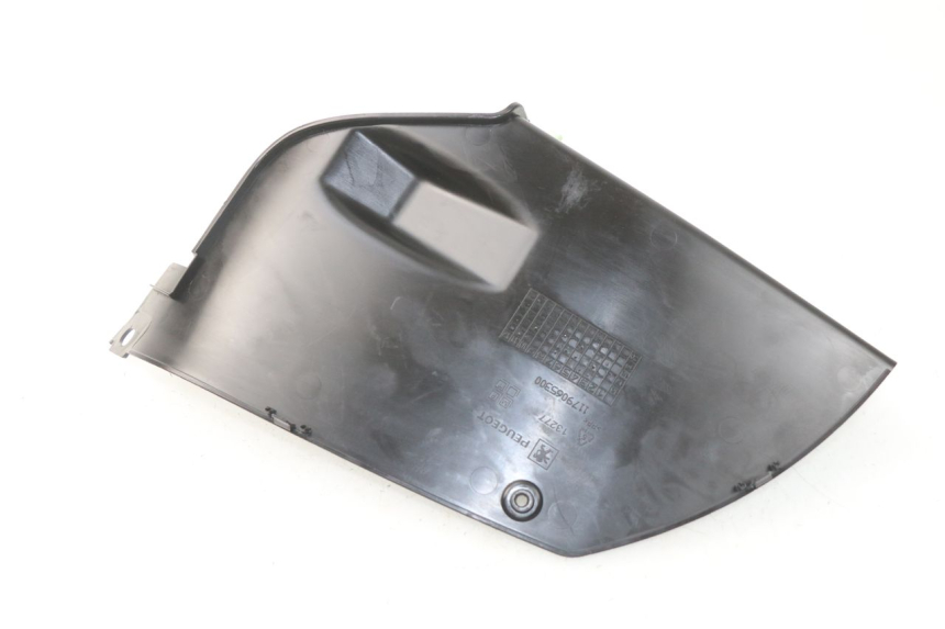 photo de BAS DE CAISSE GAUCHE PEUGEOT METROPOLIS 400 (2017 - 2020) - Zoom état d’usage