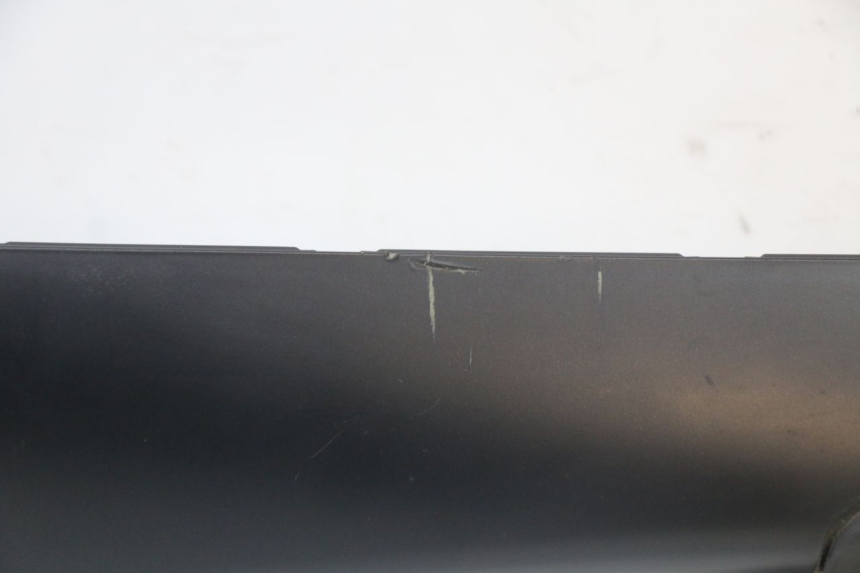 photo de BAS DE CAISSE GAUCHE PIAGGIO MP3 HPE 350 (2018 - 2020) - Zoom état d’usage