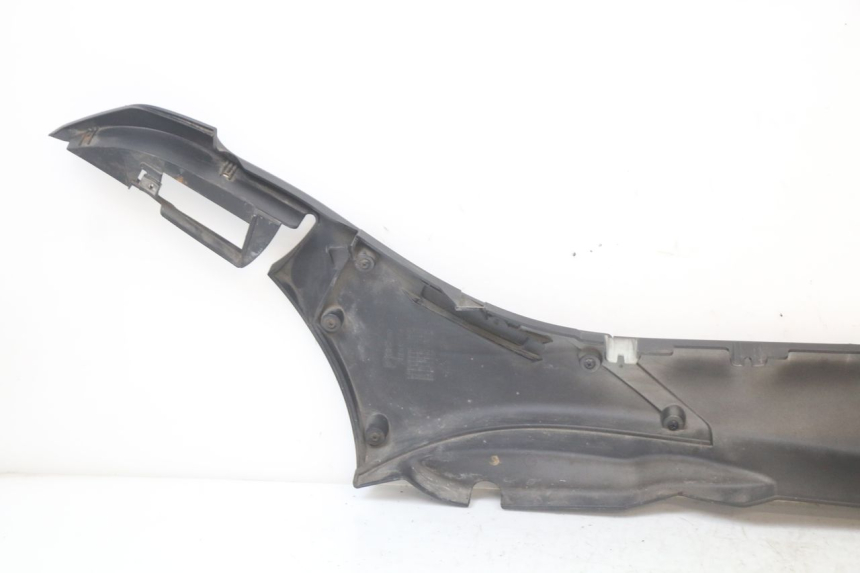 photo de BAS DE CAISSE GAUCHE PIAGGIO MP3 HPE 350 (2018 - 2020) - État de surface