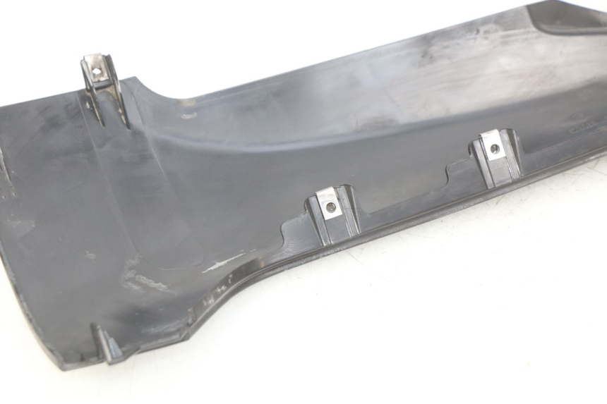 photo de BAS DE CAISSE GAUCHE PIAGGIO MP3 LT 300 (2010 - 2016) - Autre angle de vue