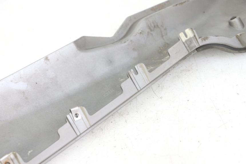 photo de BAS DE CAISSE GAUCHE PIAGGIO MP3 LT 300 (2010 - 2016) - Vue d’ensemble