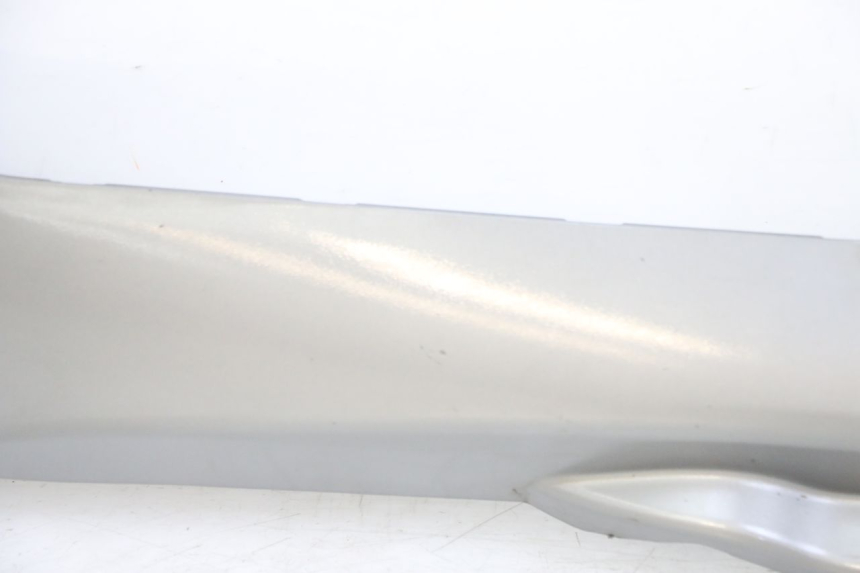 photo de BAS DE CAISSE GAUCHE PIAGGIO MP3 LT 300 (2010 - 2016) - Marquages et références