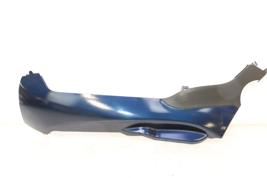 photo de BAS DE CAISSE GAUCHE PIAGGIO MP3 LT 400 (2007 - 2012) - Vue principale