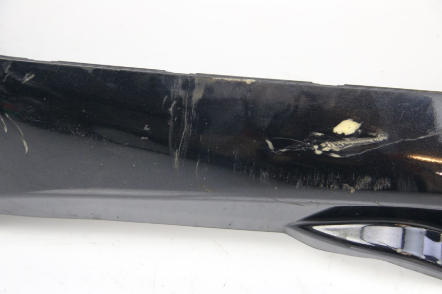 photo de BAS DE CAISSE GAUCHE PIAGGIO MP3 125 (2006 - 2014) - Autre angle de vue