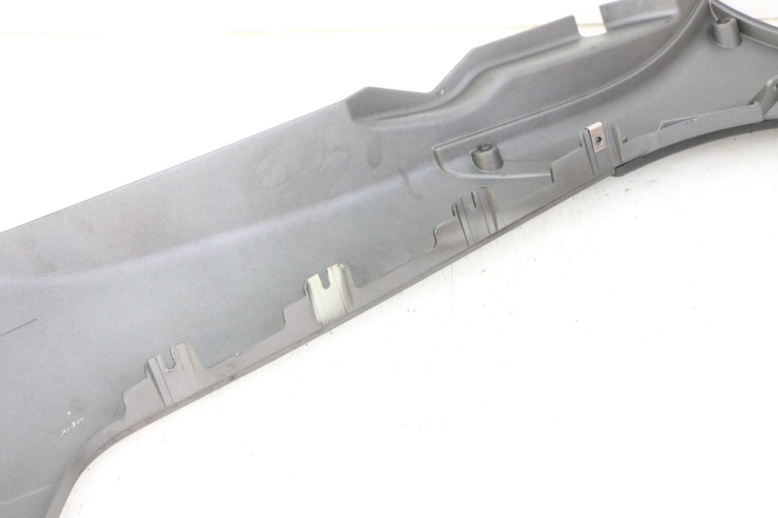 photo de BAS DE CAISSE GAUCHE PIAGGIO MP3 500 (2014 - 2017) - Détail de la pièce