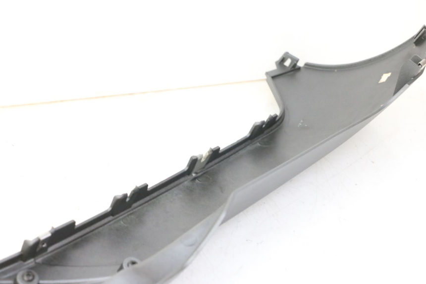 photo de BAS DE CAISSE GAUCHE PIAGGIO MP3 500 (2014 - 2017) - Autre angle de vue