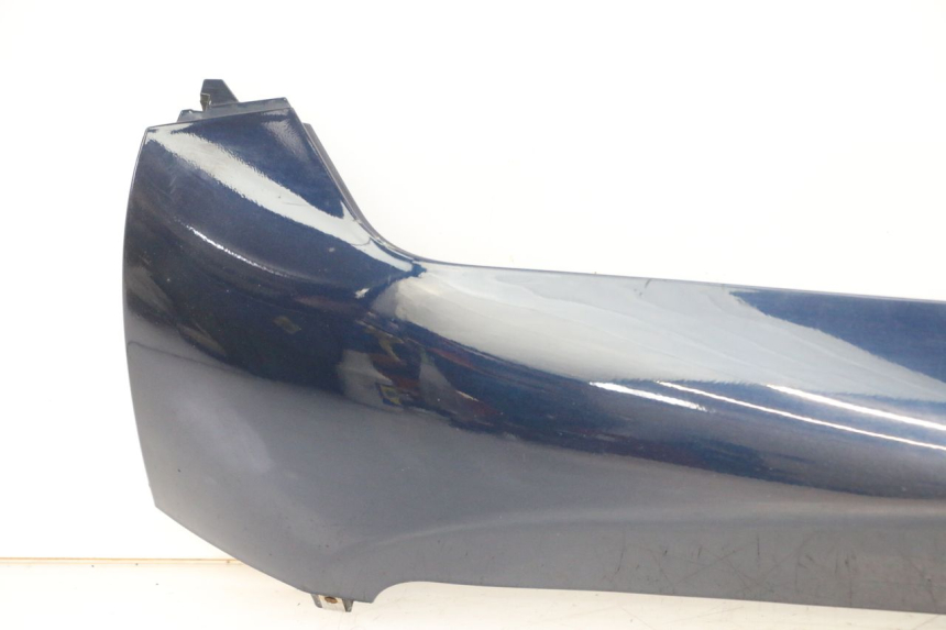 photo de BAS DE CAISSE GAUCHE PIAGGIO MP3 RL 250 (2006 - 2010) - Détails caractéristiques