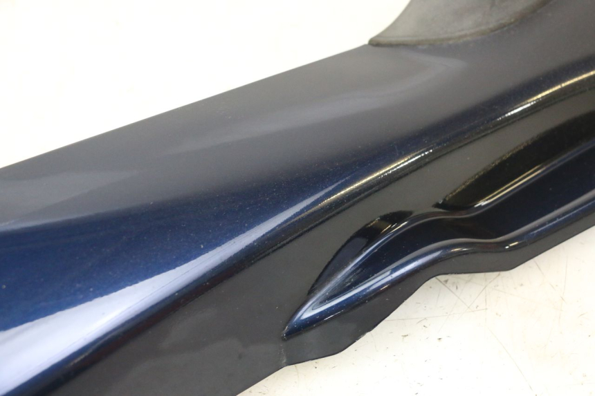 photo de BAS DE CAISSE GAUCHE PIAGGIO MP3 RL 250 (2006 - 2010) - Zoom état d’usage