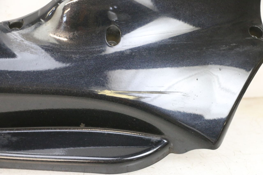 photo de BAS DE CAISSE GAUCHE PIAGGIO MP3 125 (2006 - 2014) - Marquages et références