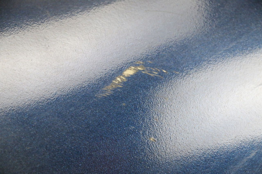 photo de BAS DE CAISSE GAUCHE PIAGGIO MP3 RL 250 (2006 - 2010) - Détails caractéristiques