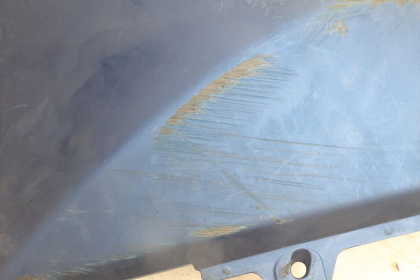 photo de BAS DE CAISSE GAUCHE YAMAHA N-MAX NMAX 125 (2021 - 2024) - Autre angle de vue