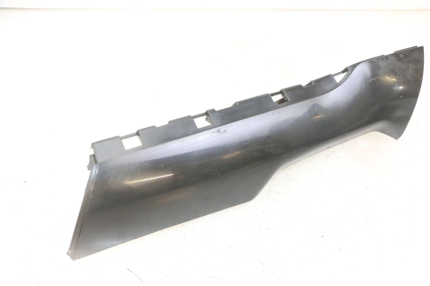 photo de BAS DE CAISSE GAUCHE PIAGGIO NRG POWER PUREJET 50 (2018 - 2021) - Zoom état d’usage