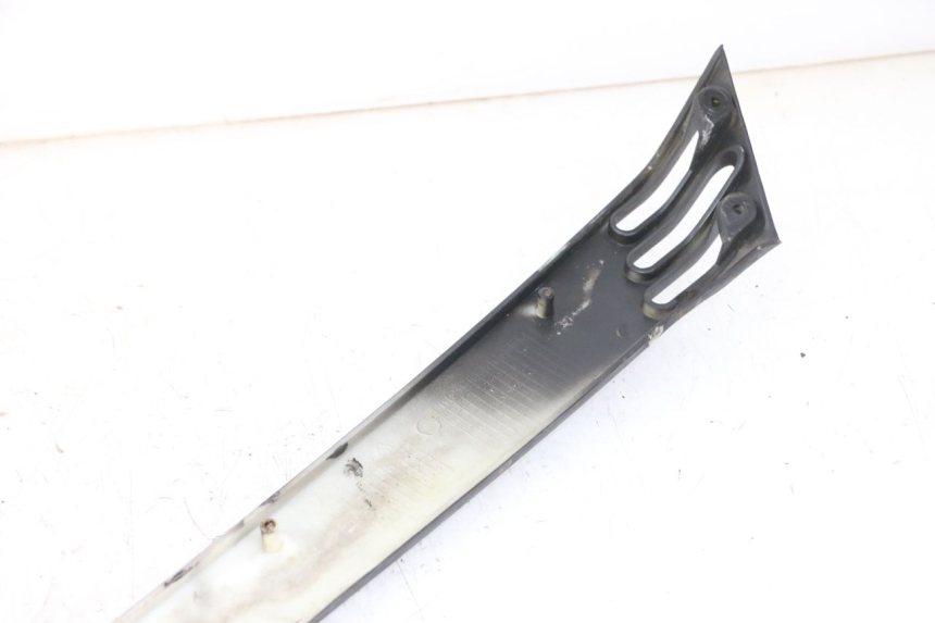 photo de BAS DE CAISSE GAUCHE JM MOTORS OLDIES GT 4T 50 (2018 - 2025) - État de surface