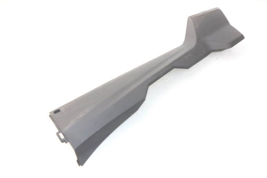 photo de BAS DE CAISSE GAUCHE SYM ORBIT III 3 4T 50 (2018 - 2021) - État de surface