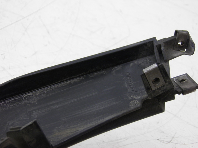 photo de BAS DE CAISSE GAUCHE PIAGGIO MP3 RL 125 (2006 - 2014) - Vue produit