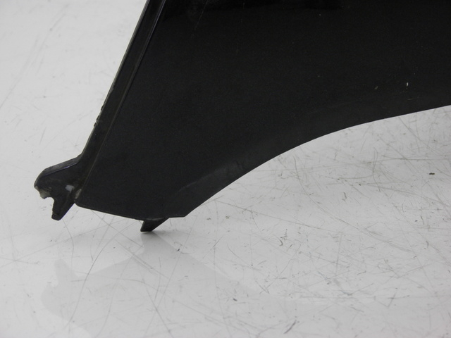 photo de BAS DE CAISSE GAUCHE PIAGGIO X8 STREET 125 (2006 - 2007) - Autre angle de vue