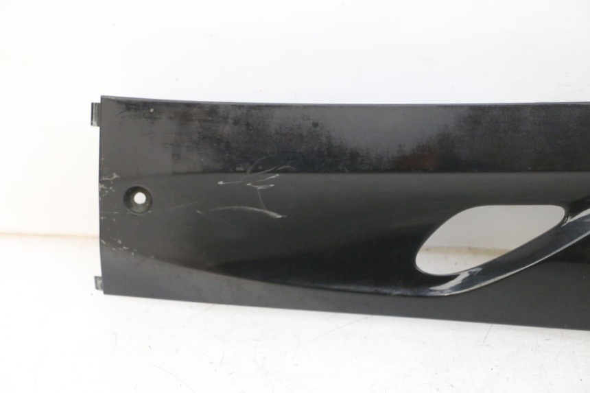 photo de BAS DE CAISSE GAUCHE DAELIM S1 125 (2007 - 2016) - Zoom état d’usage