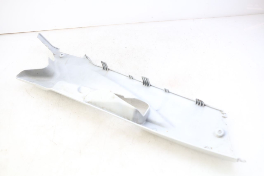 photo de BAS DE CAISSE GAUCHE DAELIM S3 125 (2010 - 2017) - Détail de la pièce