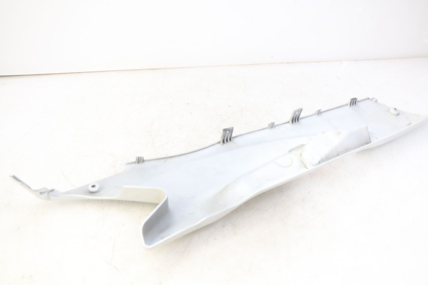 photo de BAS DE CAISSE GAUCHE DAELIM S3 125 (2010 - 2017) - Zoom état d’usage