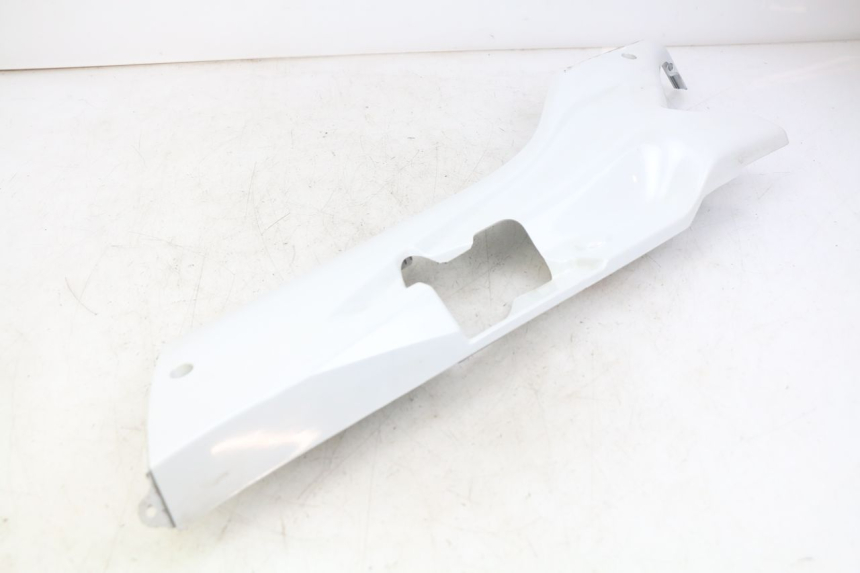 photo de BAS DE CAISSE GAUCHE DAELIM S3 125 (2010 - 2017) - Points de fixation