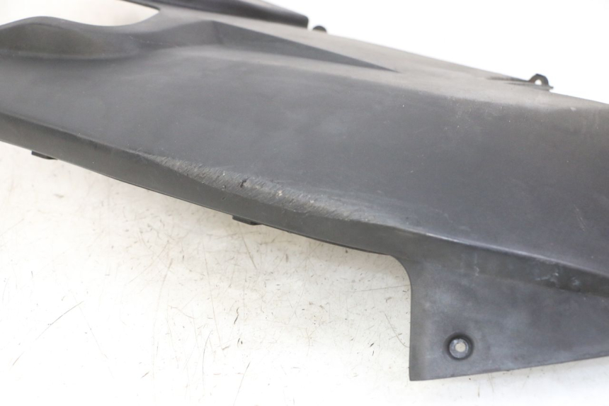 photo de BAS DE CAISSE GAUCHE PEUGEOT SATELIS COMPRESSOR K15 125 (2006 - 2009) - Pièce contrôlée