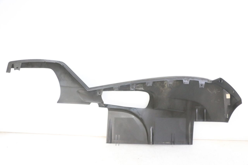 photo de BAS DE CAISSE GAUCHE PEUGEOT SATELIS COMPRESSOR K15 125 (2006 - 2009) - État de surface