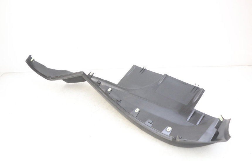 photo de BAS DE CAISSE GAUCHE PEUGEOT SATELIS 125 (2010 - 2012) - Détails caractéristiques