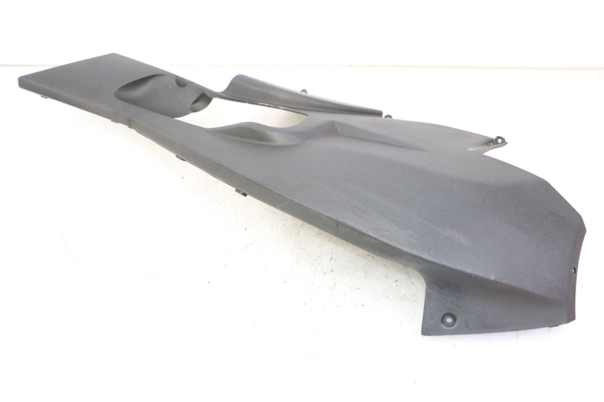 photo de BAS DE CAISSE GAUCHE PEUGEOT SATELIS 125 (2013 - 2018) - Vue d’ensemble