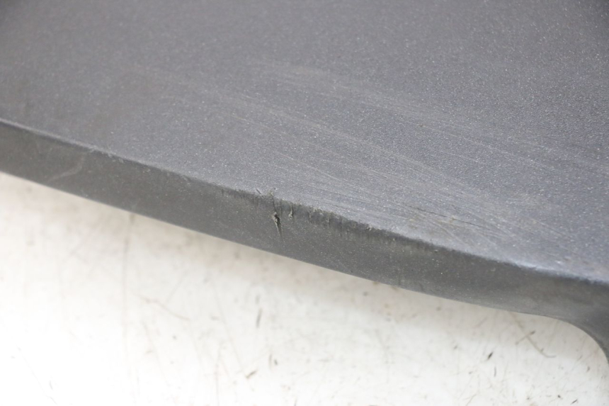 photo de BAS DE CAISSE GAUCHE PEUGEOT SATELIS 125 (2013 - 2018) - Points de fixation