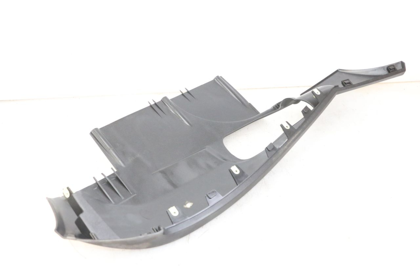 photo de BAS DE CAISSE GAUCHE PEUGEOT SATELIS 125 (2013 - 2018) - Marquages et références