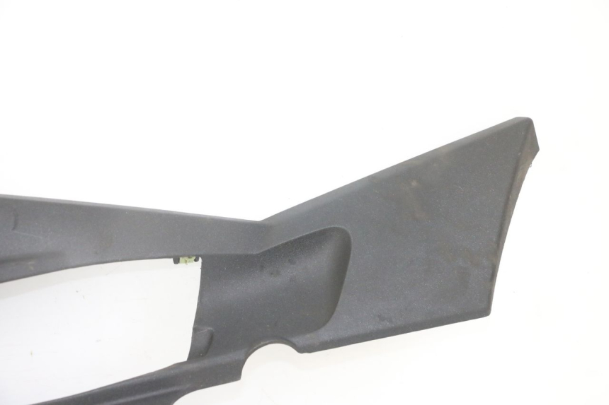 photo de BAS DE CAISSE GAUCHE PEUGEOT SATELIS 125 (2013 - 2018) - Détails caractéristiques