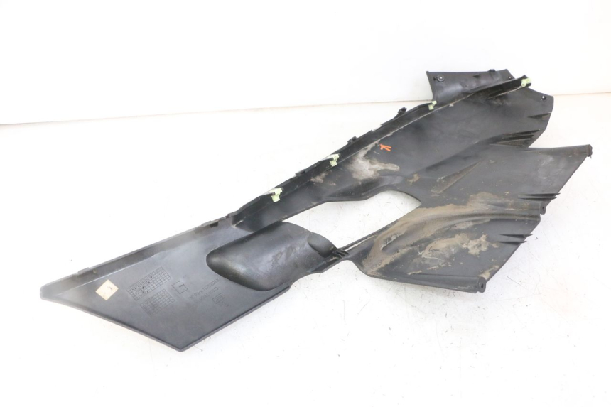 photo de BAS DE CAISSE GAUCHE PEUGEOT SATELIS 125 (2013 - 2018) - Vue d’ensemble