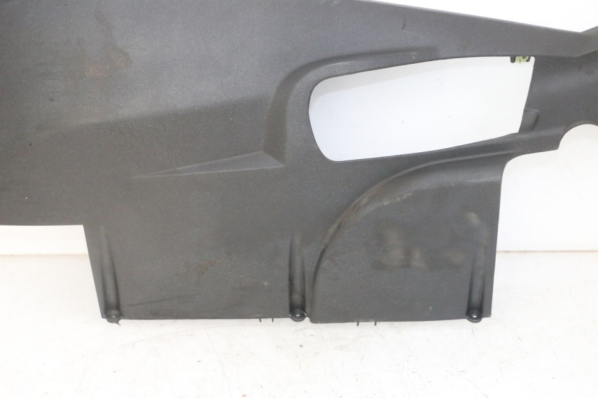 photo de BAS DE CAISSE GAUCHE PEUGEOT SATELIS 125 (2013 - 2018) - Marquages et références