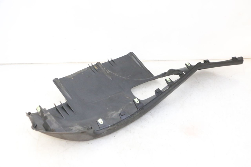 photo de BAS DE CAISSE GAUCHE PEUGEOT SATELIS 125 (2013 - 2018) - Vue d’ensemble