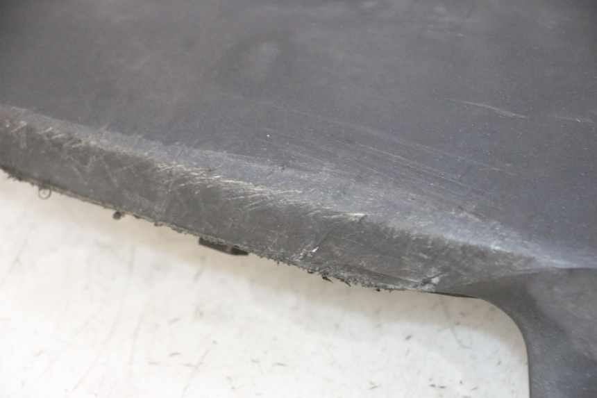 photo de BAS DE CAISSE GAUCHE PEUGEOT SATELIS 125 (2013 - 2018) - Marquages et références