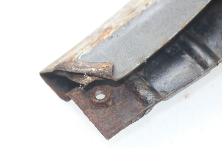 photo de BAS DE CAISSE GAUCHE PEUGEOT SC 50 (1988 - 1992) - Points de fixation