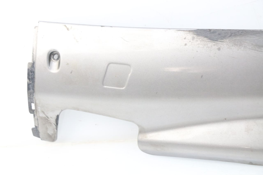 photo de BAS DE CAISSE GAUCHE MBK SKYLINER 125 (2004 - 2007) - État de surface