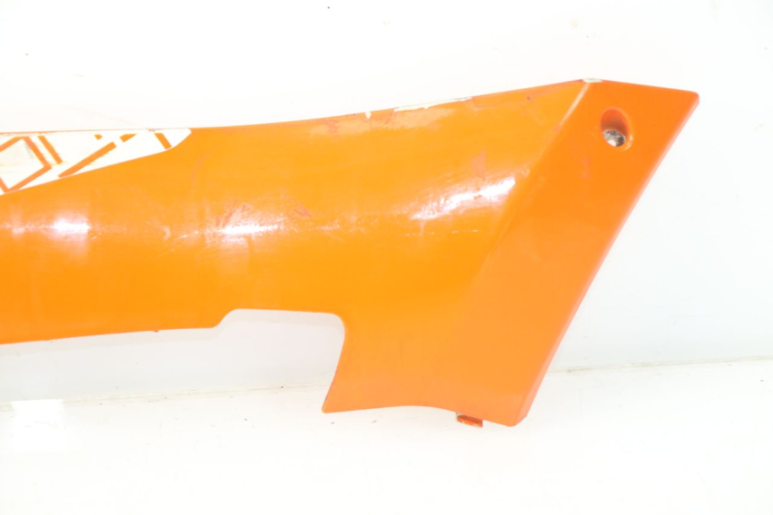 photo de BAS DE CAISSE GAUCHE PEUGEOT STREETZONE 2T 50 (2014 - 2019) - Gros plan technique