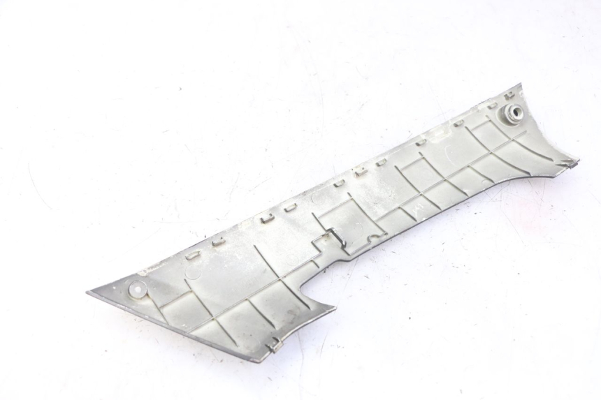 photo de BAS DE CAISSE GAUCHE PEUGEOT STREETZONE I NAKED 2T 50 (2018 - 2020) - Zoom état d’usage