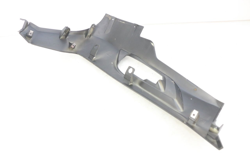 photo de BAS DE CAISSE GAUCHE APRILIA SXR 50 (2021 - 2023) - Vue d’ensemble