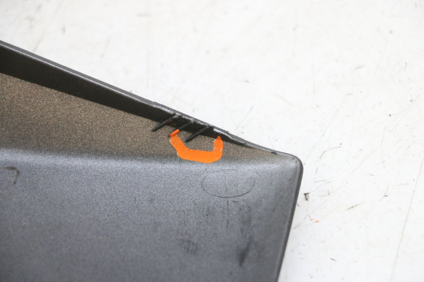 photo de BAS DE CAISSE GAUCHE YAMAHA TRICITY 300 (2020 - 2024) - Autre angle de vue